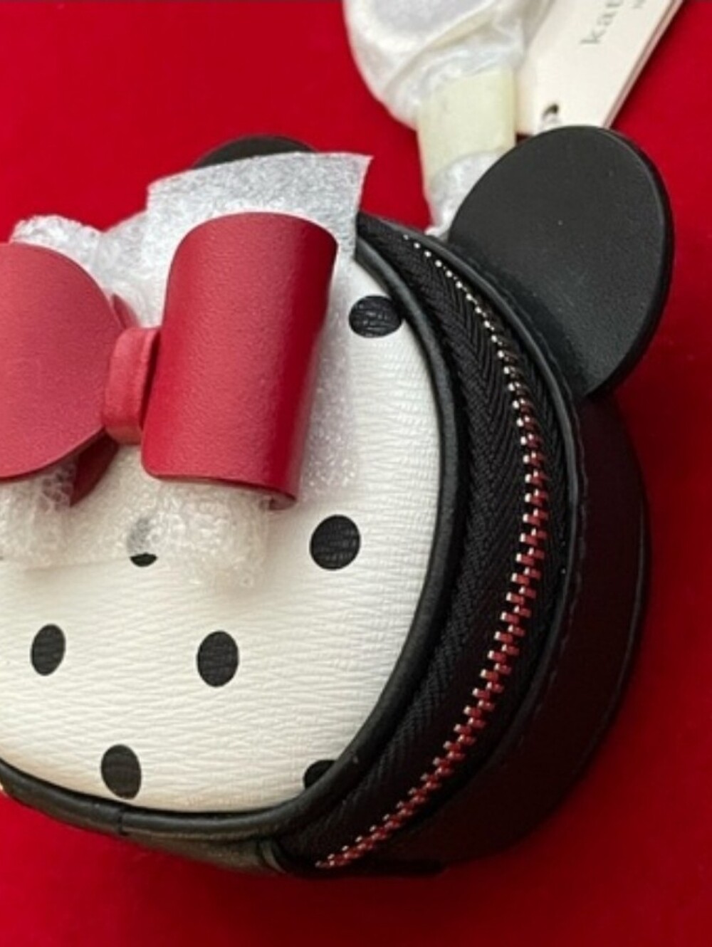 Kate Spade Disney Minnie Mouse Novelty Crossbody Bag NWT - Picture 3 of 8